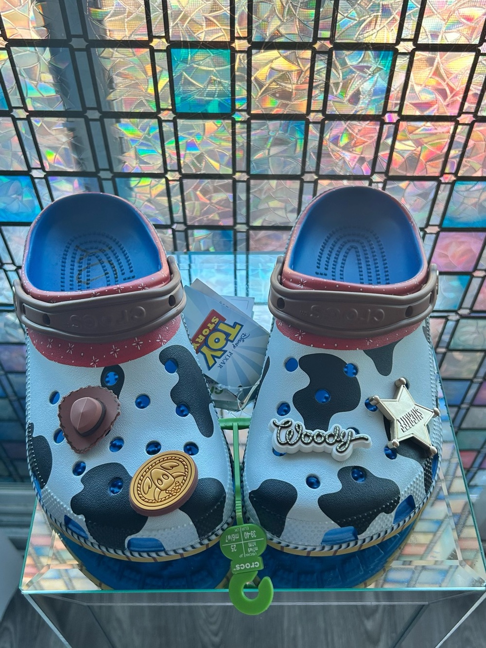 TOY STORY CROCS M7/W9 “property of ANDY”💚